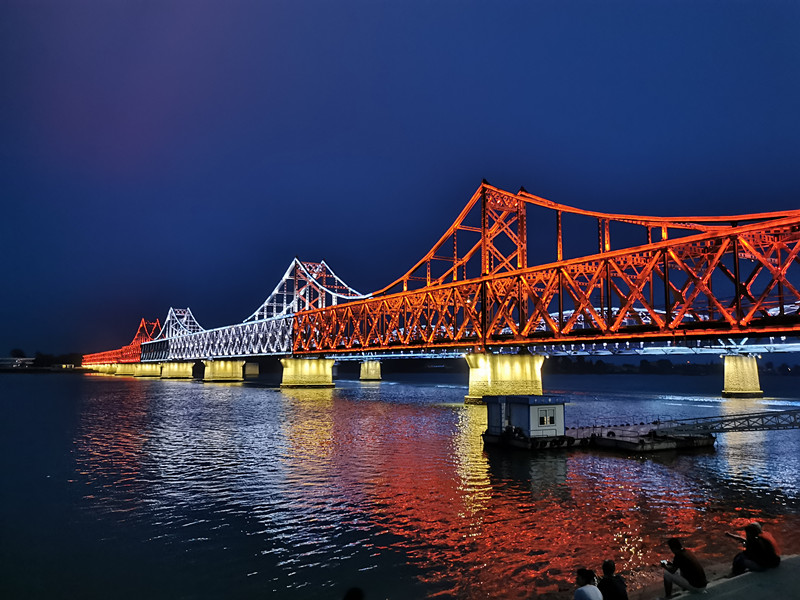 風(fēng)光類 孫雯—夜幕下的斷橋_副本.jpg 風(fēng)光類 孫雯—夜幕下的斷橋_副本.jpg